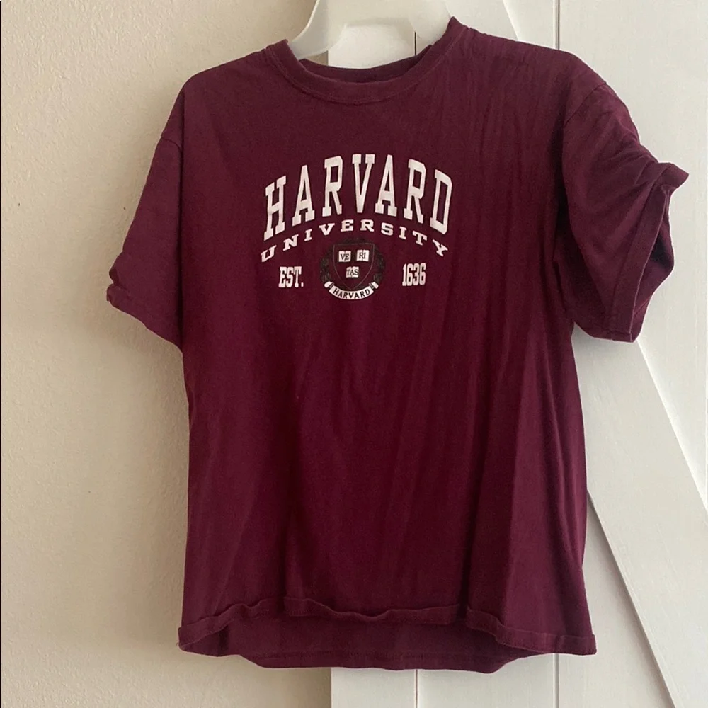 Harvard University Maroon T-Shirt 100% Cotton Women’s Size Medium M Vintage